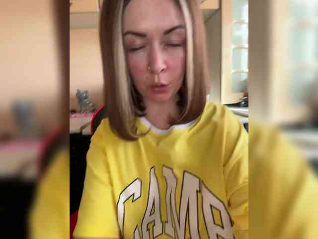 AloveA69 webcam