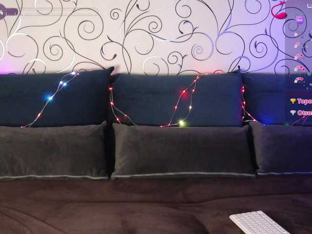 Mari-Cherie's BongaCams show and profile