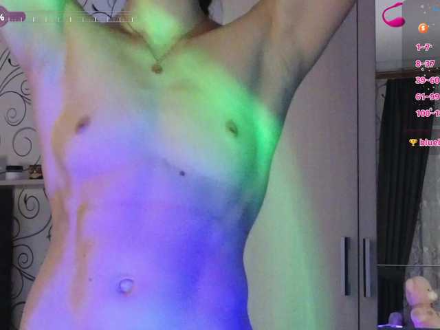 Mari-Cherie's BongaCams show and profile