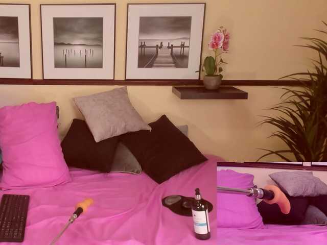  Lizzy-Lace chat room