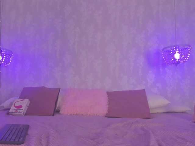 danaylia's BongaCams show and profile