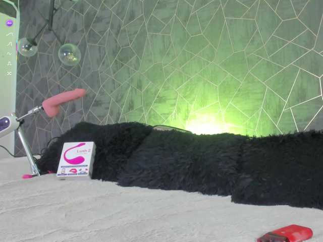 danaylia's BongaCams show and profile