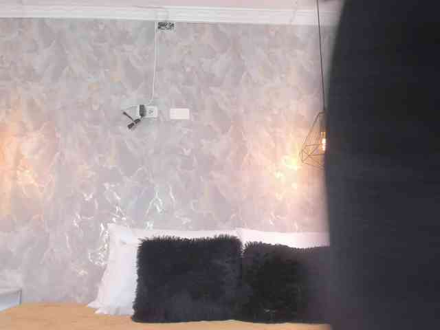 danaylia webcam
