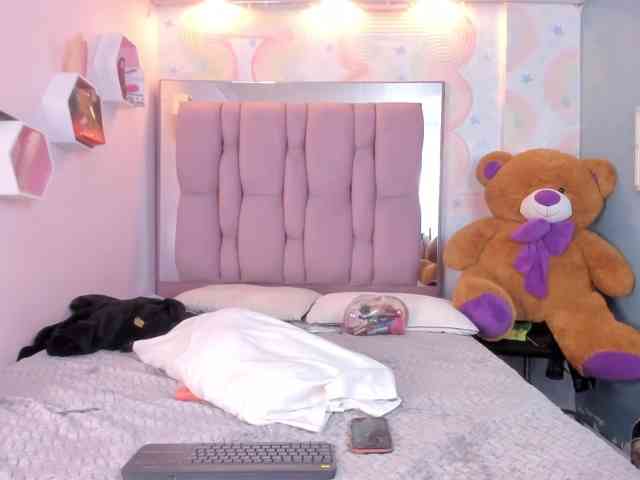 danaylia webcam