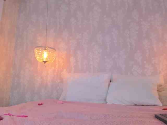 danaylia webcam