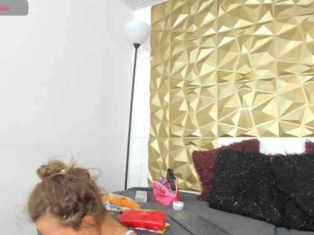danaylia webcam