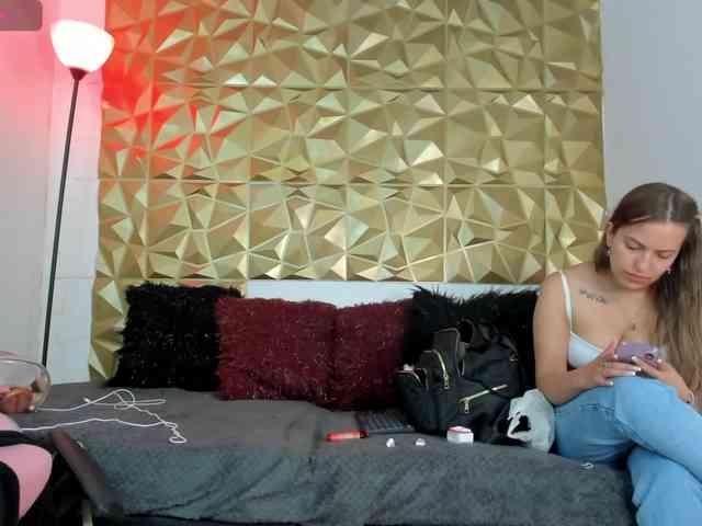 danaylia webcam