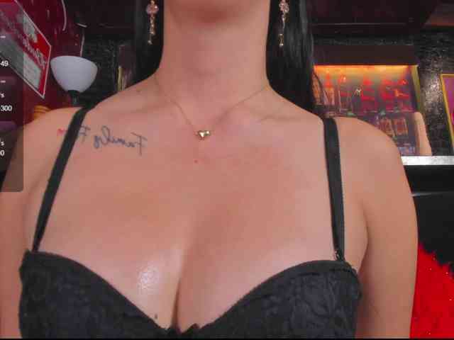 danaylia webcam
