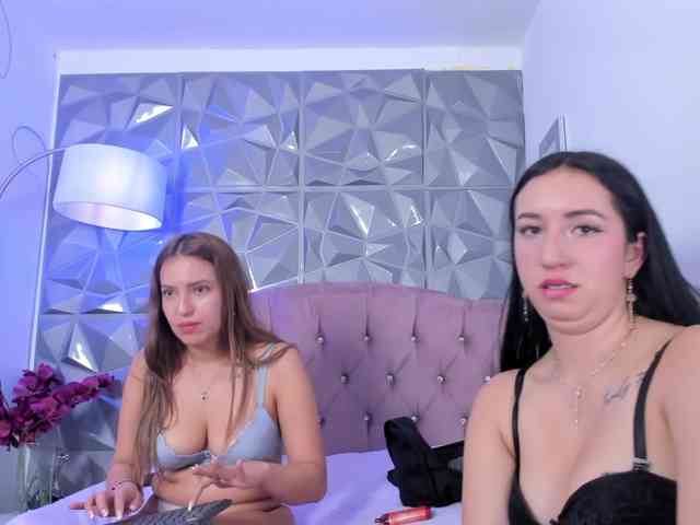 voyeur nude Danaylia