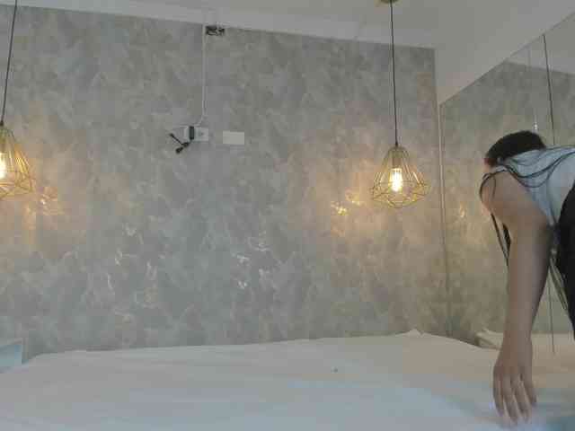 danaylia webcam