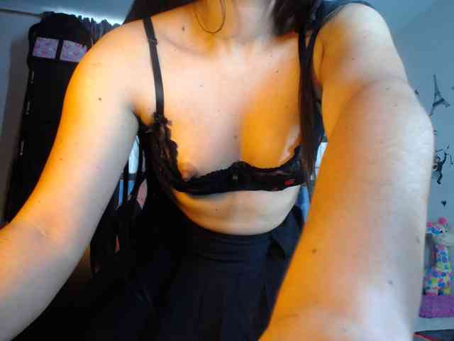 Violetacampbe webcam