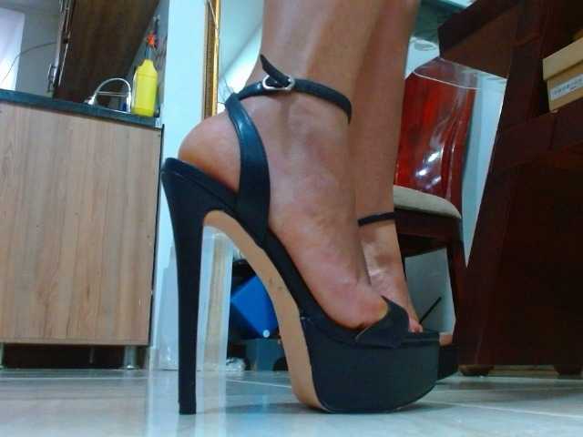 MARILYNWHANCO's BongaCams show and profile