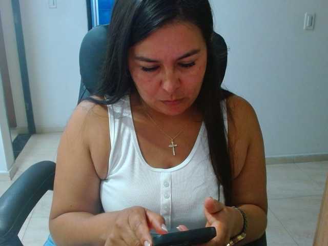 MARILYNWHANCO's BongaCams show and profile