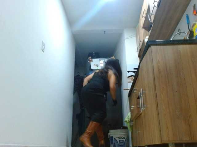 MARILYNWHANCO's BongaCams show and profile