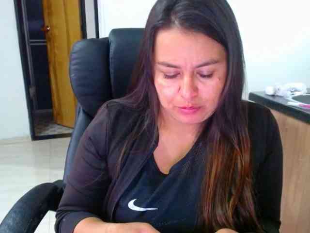 MARILYNWHANCO webcam