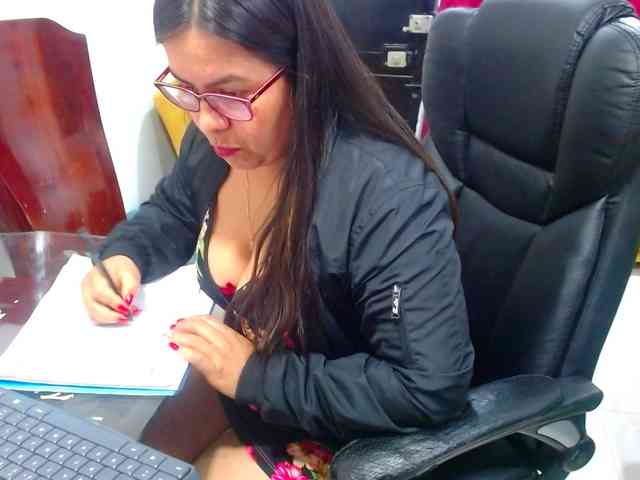MARILYNWHANCO webcam