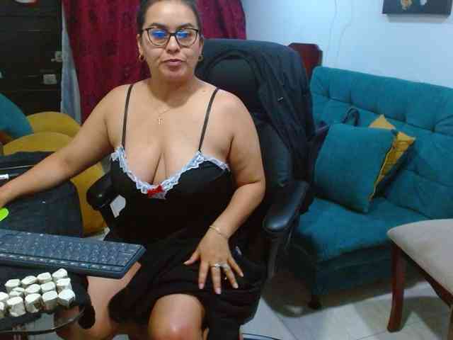 MARILYNWHANCO webcam