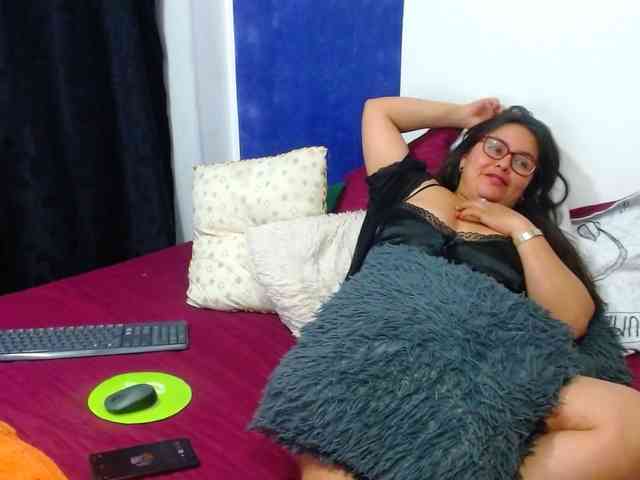 MARILYNWHANCO webcam