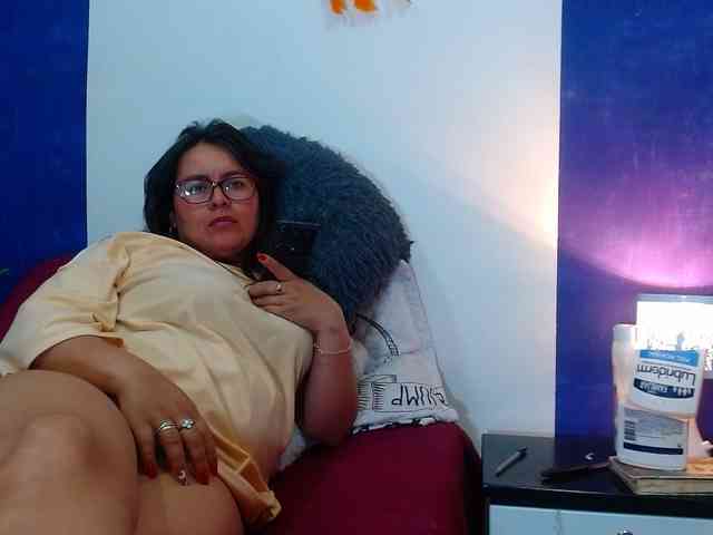 MARILYNWHANCO webcam