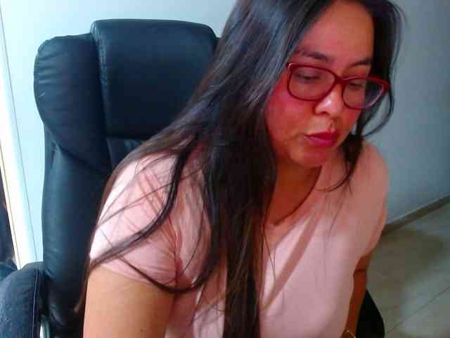 MARILYNWHANCO webcam
