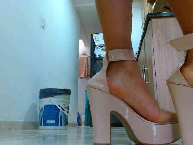 MARILYNWHANCO webcam