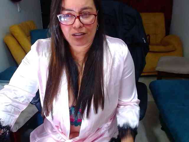 MARILYNWHANCO webcam