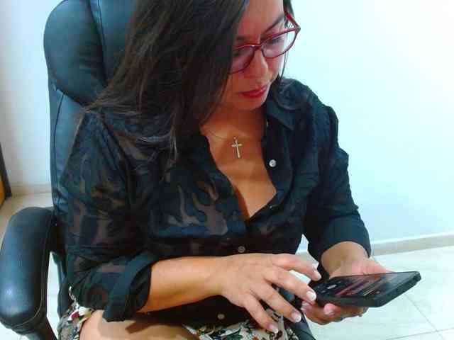 MARILYNWHANCO webcam