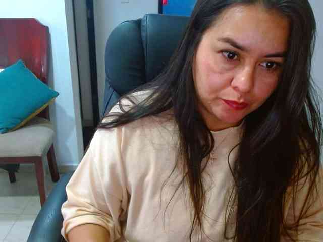 MARILYNWHANCO webcam