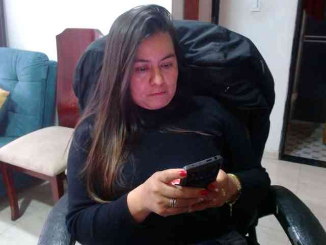 MARILYNWHANCO webcam
