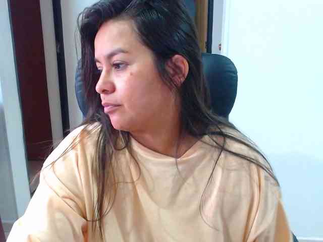 MARILYNWHANCO webcam