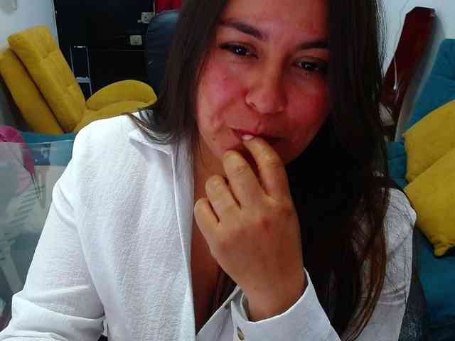 MARILYNWHANCO webcam