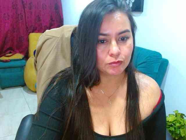 MARILYNWHANCO webcam