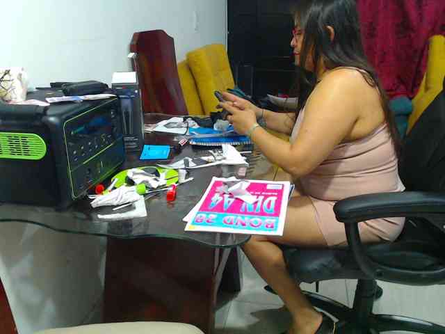 MARILYNWHANCO webcam