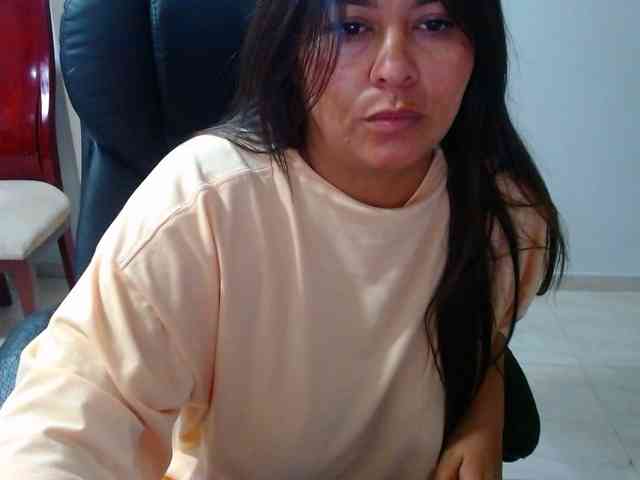 MARILYNWHANCO webcam