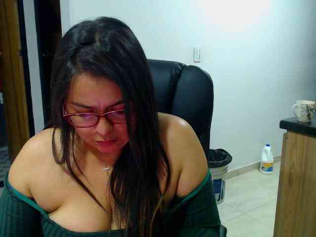 MARILYNWHANCO webcam