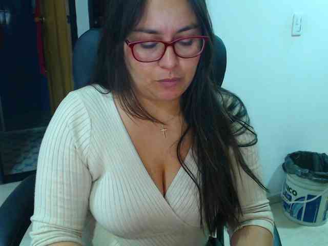 MARILYNWHANCO webcam