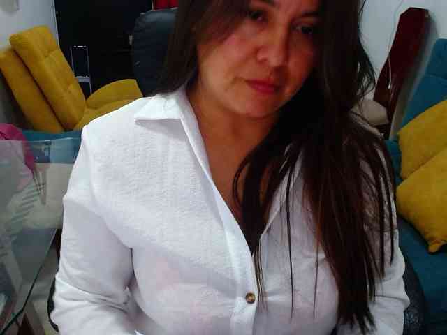 MARILYNWHANCO webcam