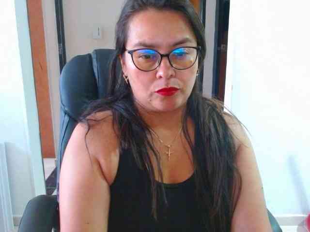 MARILYNWHANCO webcam