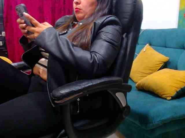 MARILYNWHANCO webcam