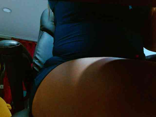 MARILYNWHANCO webcam