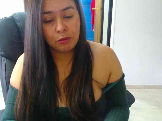 MARILYNWHANCO webcam