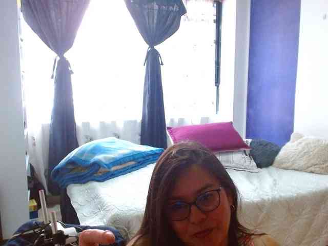 MARILYNWHANCO webcam