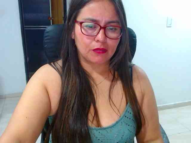 MARILYNWHANCO webcam
