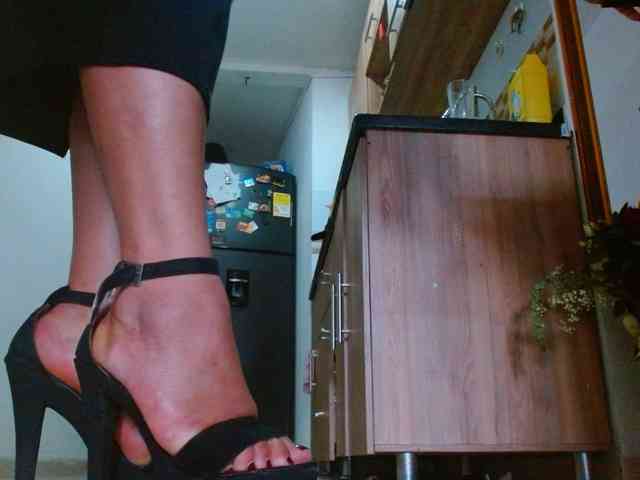 MARILYNWHANCO Live Webcam on BongaCams