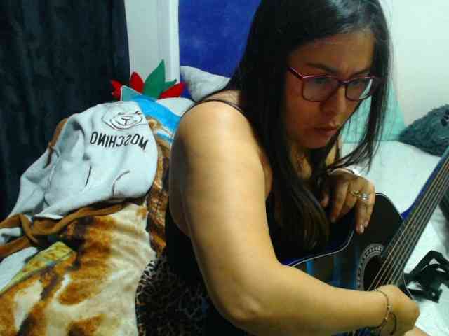 MARILYNWHANCO webcam