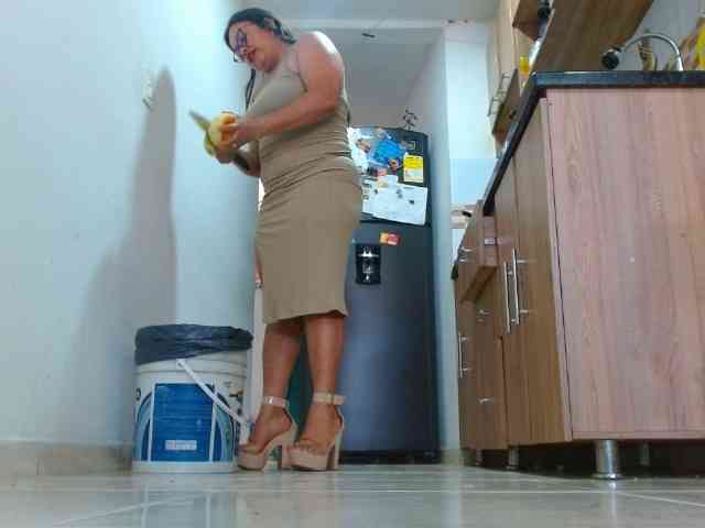 MARILYNWHANCO webcam