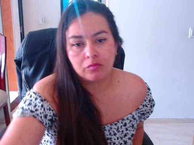 MARILYNWHANCO webcam