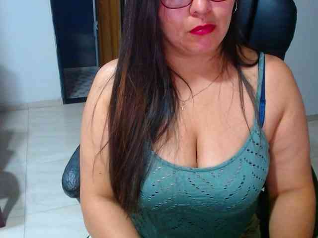 MARILYNWHANCO webcam
