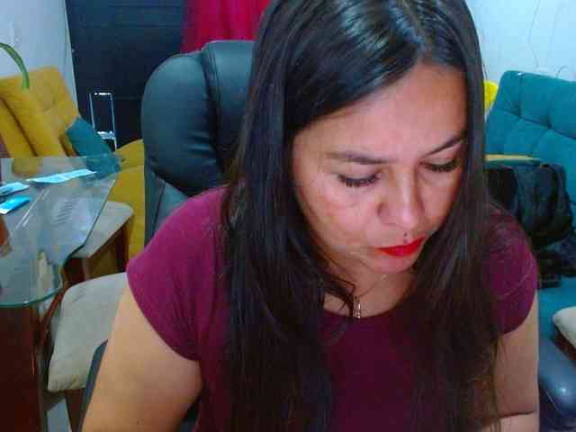 MARILYNWHANCO webcam