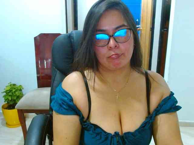 MARILYNWHANCO webcam
